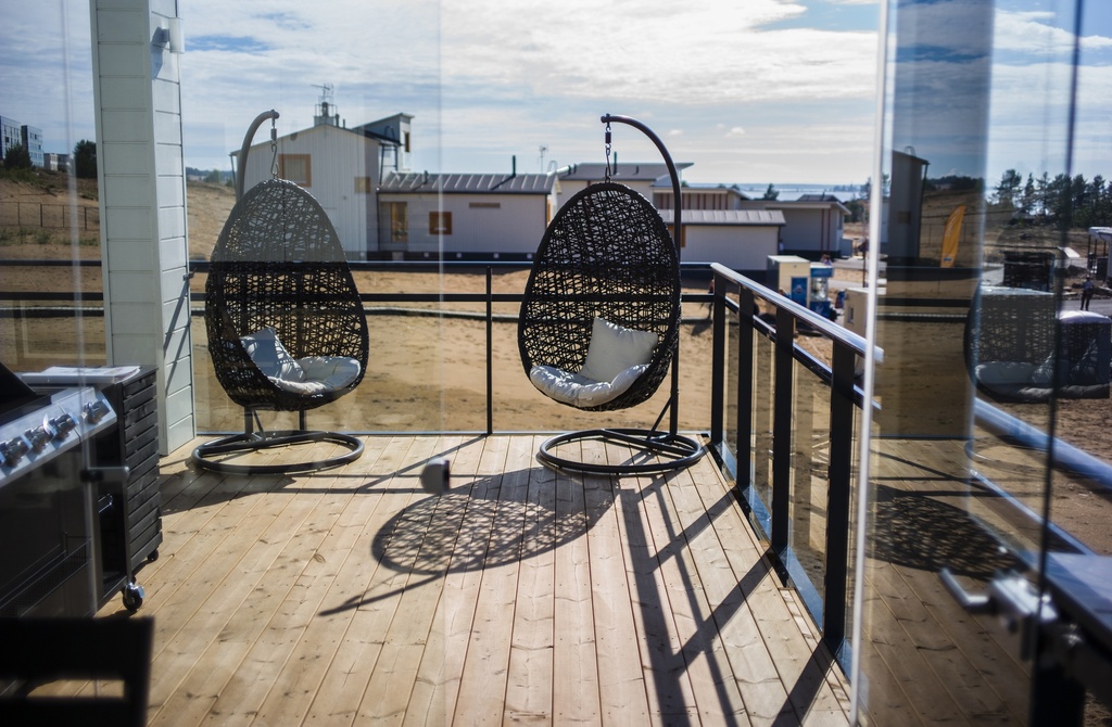 28x145 Höylätty Kestopuu Ruskea Sileä AB-Luokka