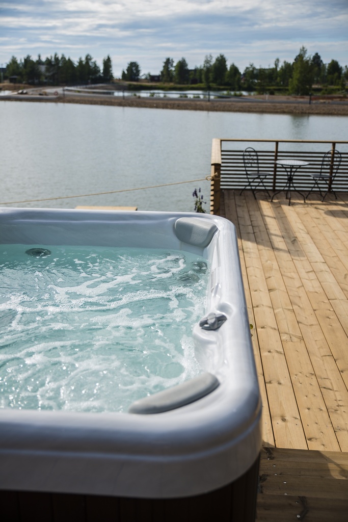 28x145 Höylätty Kestopuu Ruskea Sileä AB-Luokka