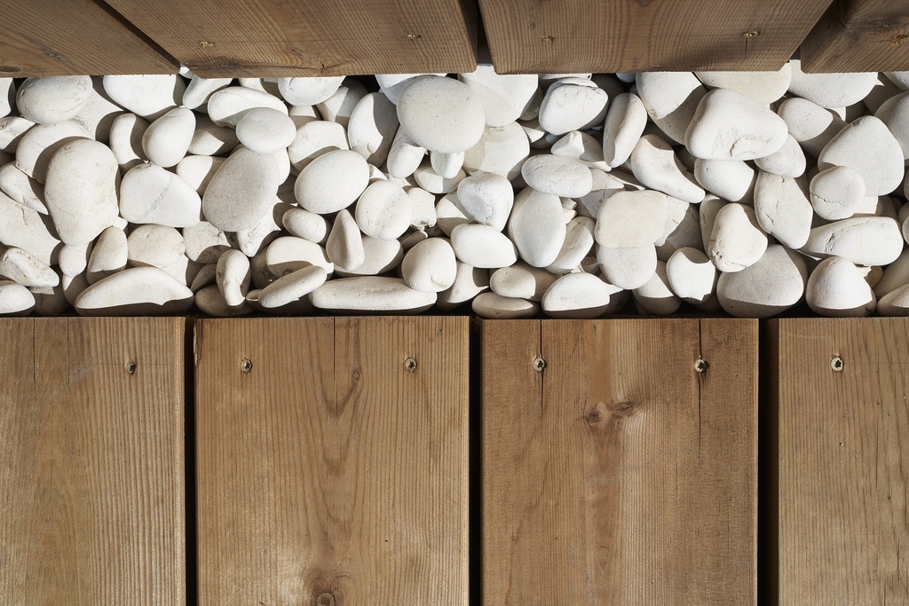 28x145 Höylätty Kestopuu Ruskea Sileä AB-Luokka