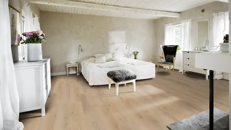 Vinyyli-lattia Kährs 5x228x1220 mm Amber KL33 (2,50m2/pkt)