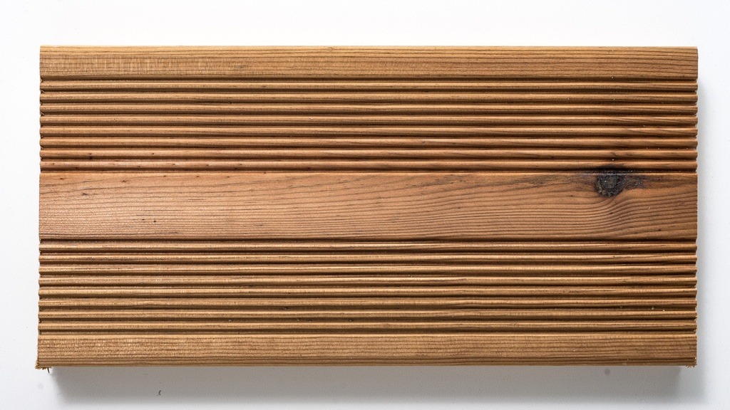 Terassilauta Kestopuu Ruskea 28x145 mm Aaltoura