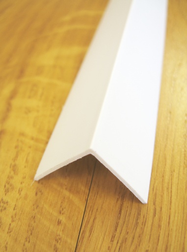 [261501] Kulmalista 15x15 L=2,75m PVC valkoinen (tarra)